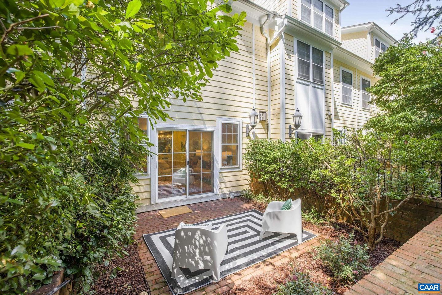 729 CAIRN HEIGHTS CT, CHARLOTTESVILLE, Virginia 22903, 2 Bedrooms Bedrooms, ,2 BathroomsBathrooms,Residential,For sale,729 CAIRN HEIGHTS CT,668248 MLS # 668248