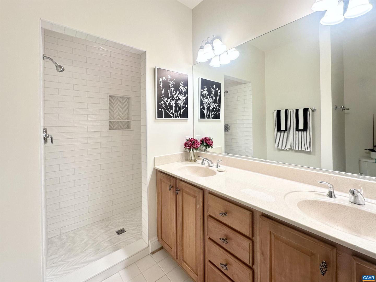 729 CAIRN HEIGHTS CT, CHARLOTTESVILLE, Virginia 22903, 2 Bedrooms Bedrooms, ,2 BathroomsBathrooms,Residential,For sale,729 CAIRN HEIGHTS CT,668248 MLS # 668248