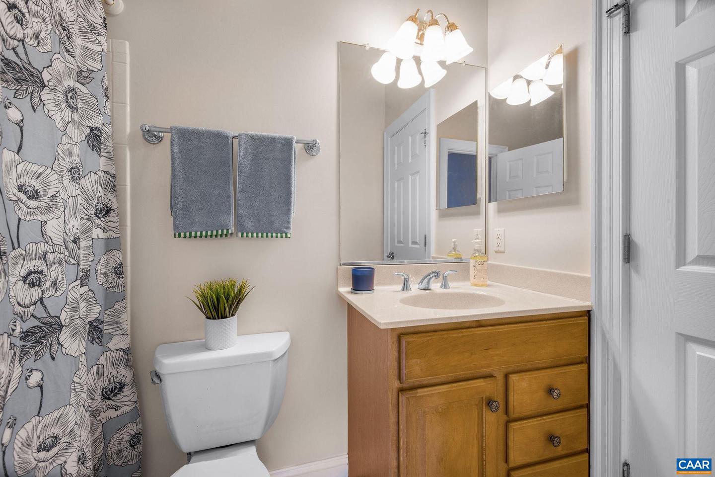 729 CAIRN HEIGHTS CT, CHARLOTTESVILLE, Virginia 22903, 2 Bedrooms Bedrooms, ,2 BathroomsBathrooms,Residential,For sale,729 CAIRN HEIGHTS CT,668248 MLS # 668248