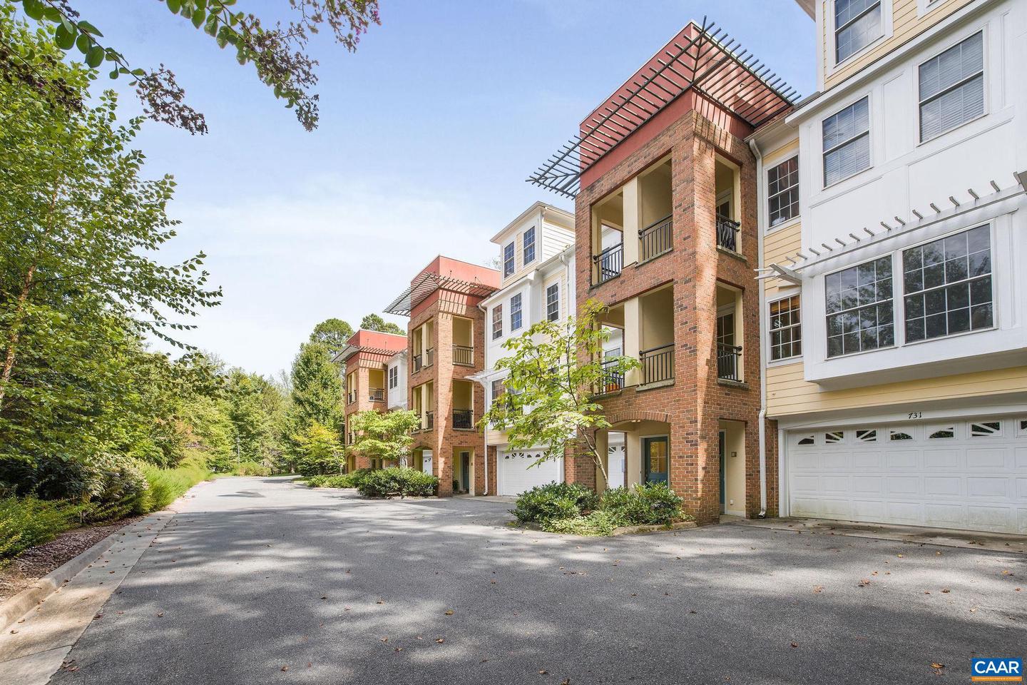729 CAIRN HEIGHTS CT, CHARLOTTESVILLE, Virginia 22903, 2 Bedrooms Bedrooms, ,2 BathroomsBathrooms,Residential,For sale,729 CAIRN HEIGHTS CT,668248 MLS # 668248