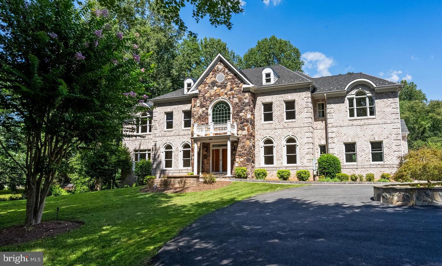 1619 BEULAH ROAD, VIENNA, Virginia 22182, 6 Bedrooms Bedrooms, ,7 BathroomsBathrooms,Residential,For sale,1619 BEULAH ROAD,VAFX2263416 MLS # VAFX2263416