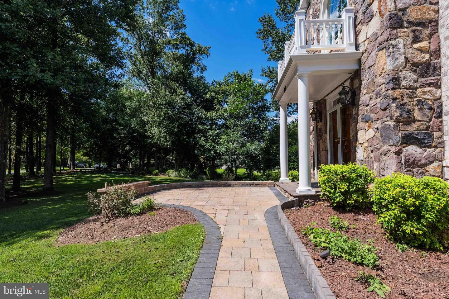1619 BEULAH ROAD, VIENNA, Virginia 22182, 6 Bedrooms Bedrooms, ,7 BathroomsBathrooms,Residential,For sale,1619 BEULAH ROAD,VAFX2263416 MLS # VAFX2263416