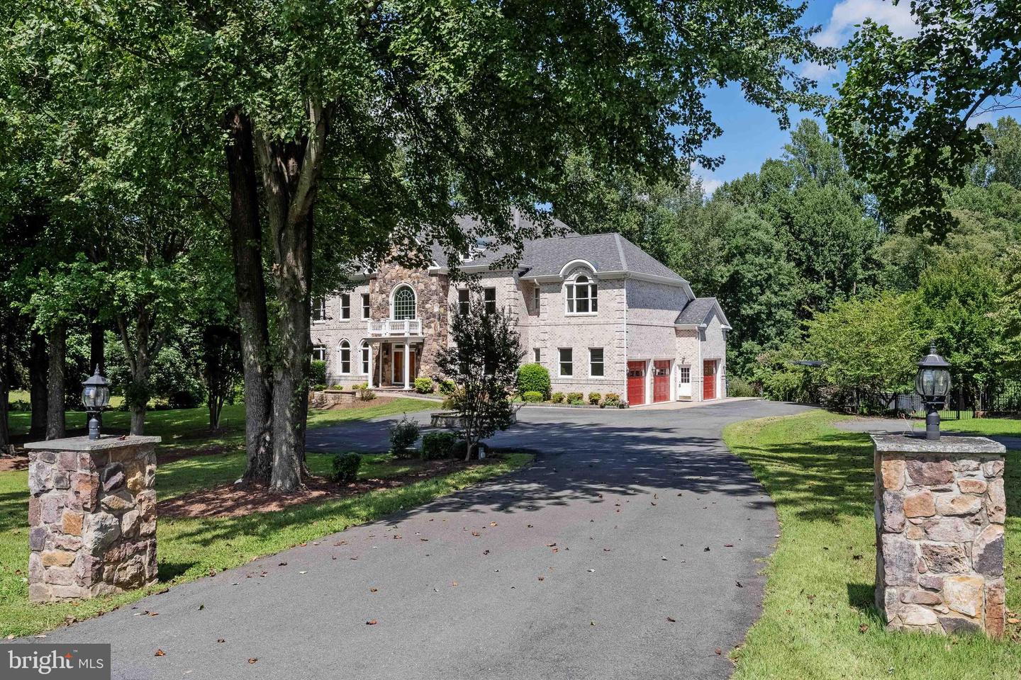 1619 BEULAH ROAD, VIENNA, Virginia 22182, 6 Bedrooms Bedrooms, ,7 BathroomsBathrooms,Residential,For sale,1619 BEULAH ROAD,VAFX2263416 MLS # VAFX2263416