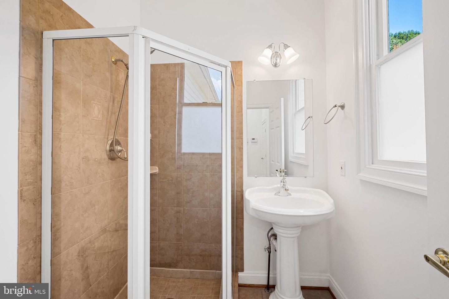 1619 BEULAH ROAD, VIENNA, Virginia 22182, 6 Bedrooms Bedrooms, ,7 BathroomsBathrooms,Residential,For sale,1619 BEULAH ROAD,VAFX2263416 MLS # VAFX2263416