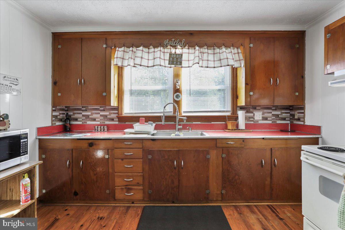 261 MIDDLE LN, GORE, Virginia 22637, 3 Bedrooms Bedrooms, ,1 BathroomBathrooms,Residential,For sale,261 MIDDLE LN,VAFV2036422 MLS # VAFV2036422