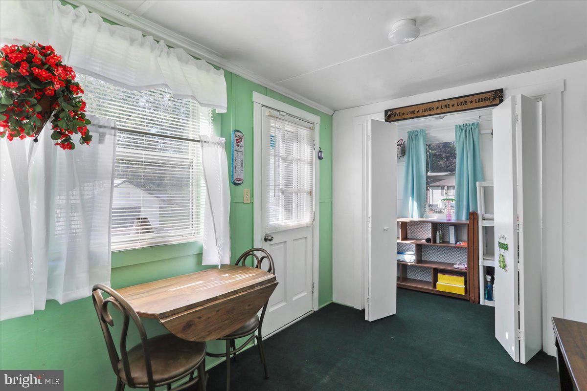 261 MIDDLE LN, GORE, Virginia 22637, 3 Bedrooms Bedrooms, ,1 BathroomBathrooms,Residential,For sale,261 MIDDLE LN,VAFV2036422 MLS # VAFV2036422