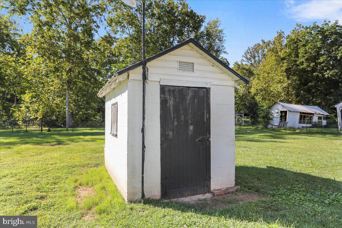 261 MIDDLE LN, GORE, Virginia 22637, 3 Bedrooms Bedrooms, ,1 BathroomBathrooms,Residential,For sale,261 MIDDLE LN,VAFV2036422 MLS # VAFV2036422