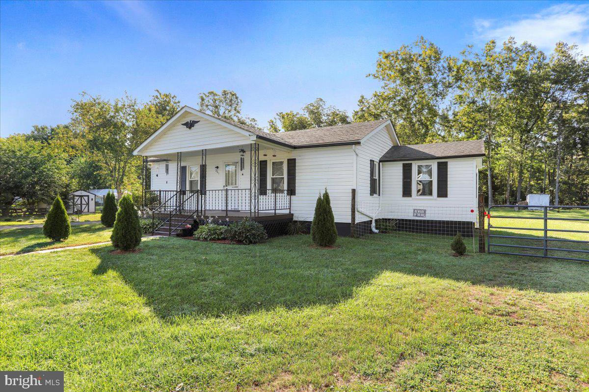 261 MIDDLE LN, GORE, Virginia 22637, 3 Bedrooms Bedrooms, ,1 BathroomBathrooms,Residential,For sale,261 MIDDLE LN,VAFV2036422 MLS # VAFV2036422