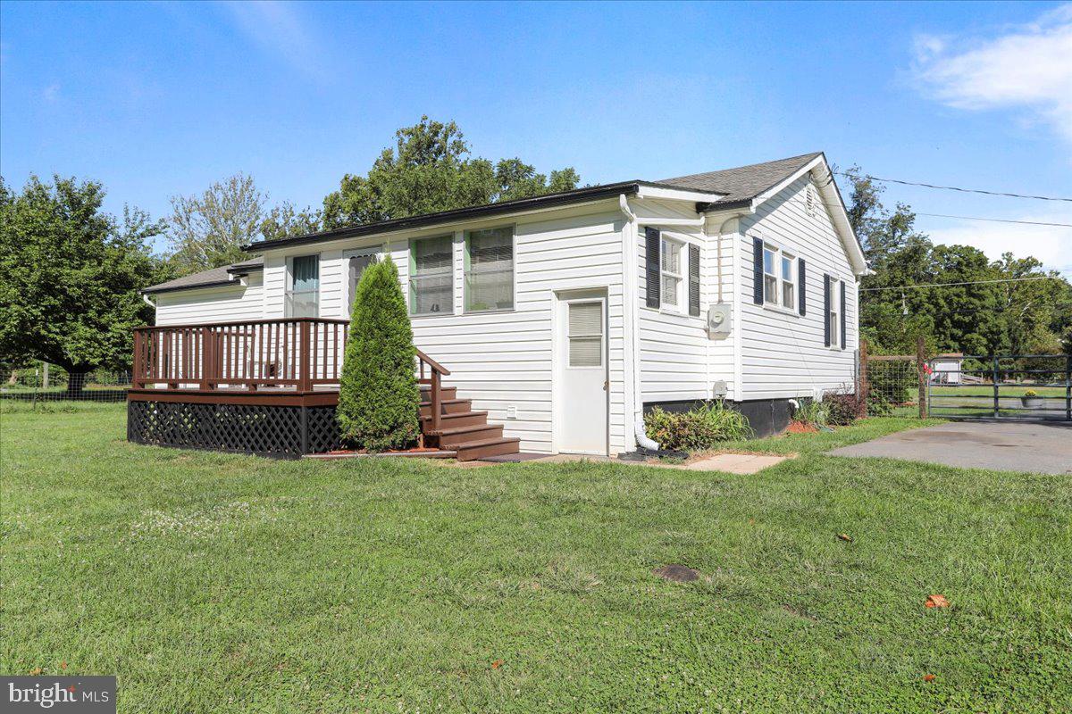 261 MIDDLE LN, GORE, Virginia 22637, 3 Bedrooms Bedrooms, ,1 BathroomBathrooms,Residential,For sale,261 MIDDLE LN,VAFV2036422 MLS # VAFV2036422