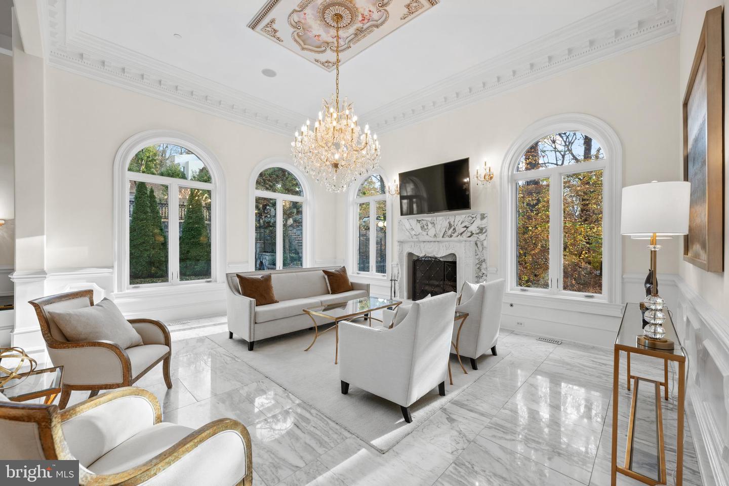 612 RIVERCREST DR, MCLEAN, Virginia 22101, 5 Bedrooms Bedrooms, ,9 BathroomsBathrooms,Residential,For sale,612 RIVERCREST DR,VAFX2263666 MLS # VAFX2263666
