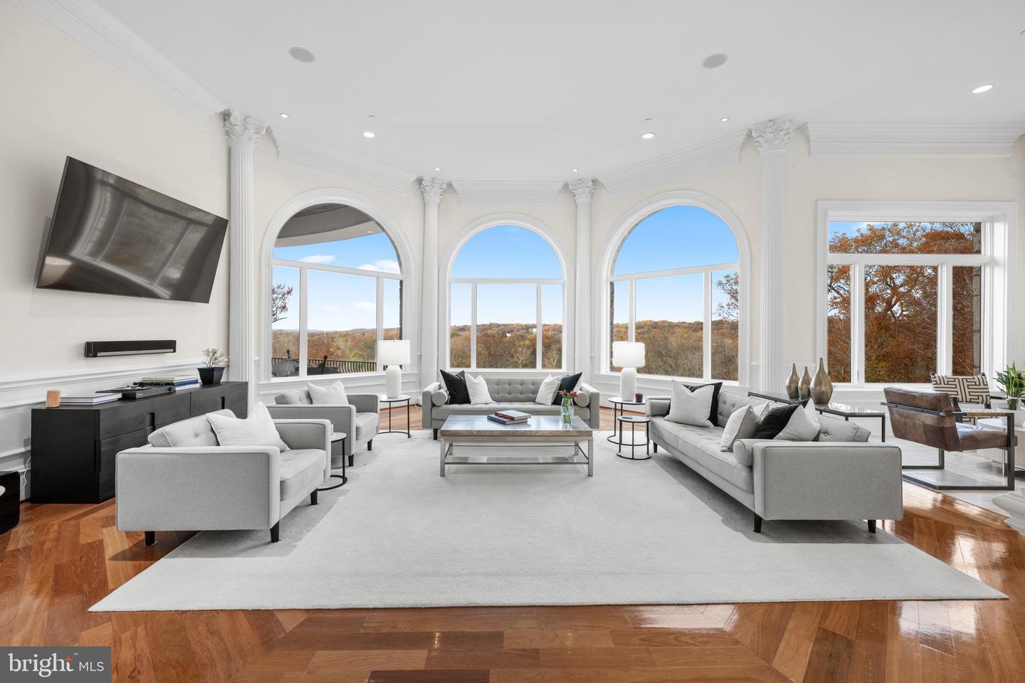 612 RIVERCREST DR, MCLEAN, Virginia 22101, 5 Bedrooms Bedrooms, ,9 BathroomsBathrooms,Residential,For sale,612 RIVERCREST DR,VAFX2263666 MLS # VAFX2263666