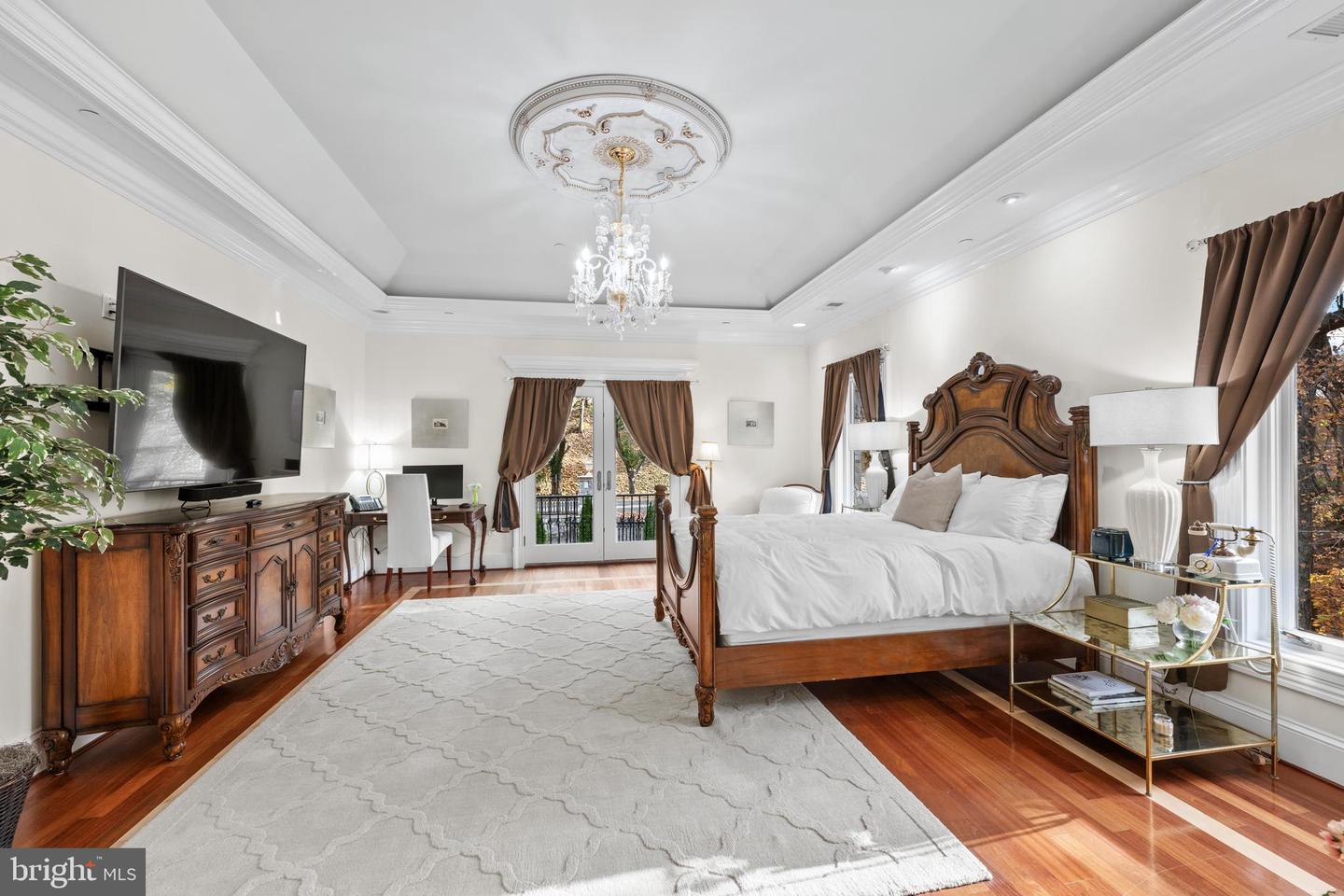 612 RIVERCREST DR, MCLEAN, Virginia 22101, 5 Bedrooms Bedrooms, ,9 BathroomsBathrooms,Residential,For sale,612 RIVERCREST DR,VAFX2263666 MLS # VAFX2263666