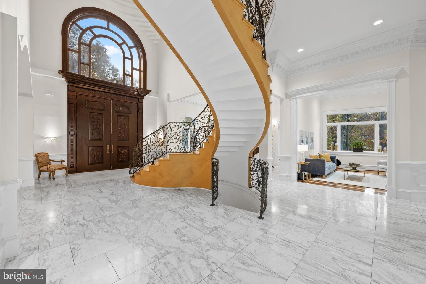 612 RIVERCREST DR, MCLEAN, Virginia 22101, 5 Bedrooms Bedrooms, ,9 BathroomsBathrooms,Residential,For sale,612 RIVERCREST DR,VAFX2263666 MLS # VAFX2263666