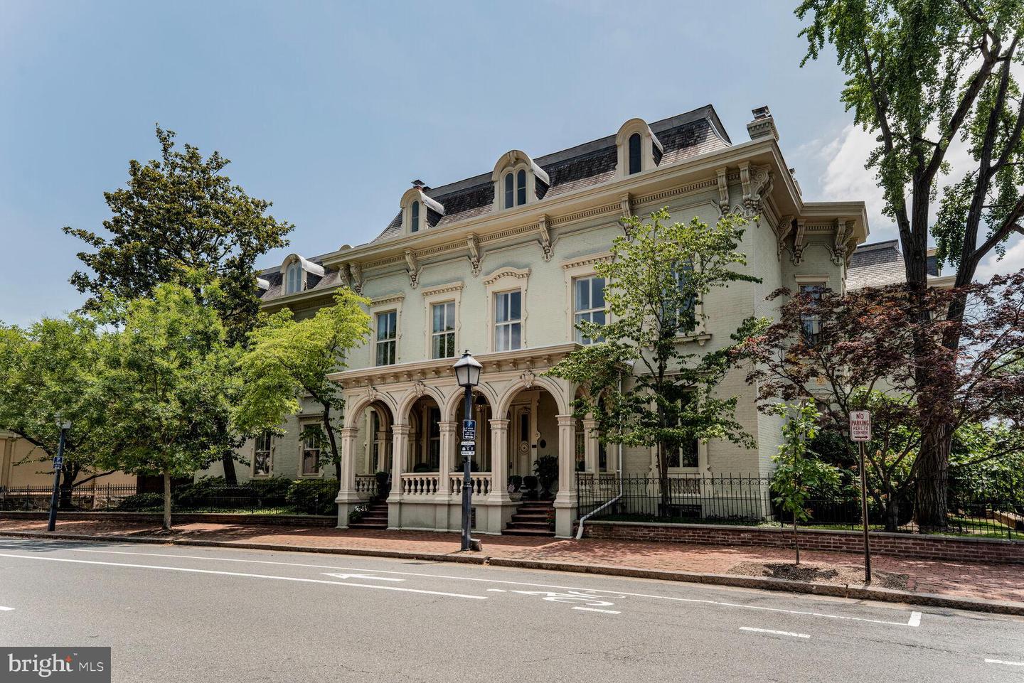 706 PRINCE ST #4, ALEXANDRIA, Virginia 22314, 2 Bedrooms Bedrooms, ,2 BathroomsBathrooms,Residential,For sale,706 PRINCE ST #4,VAAX2049042 MLS # VAAX2049042