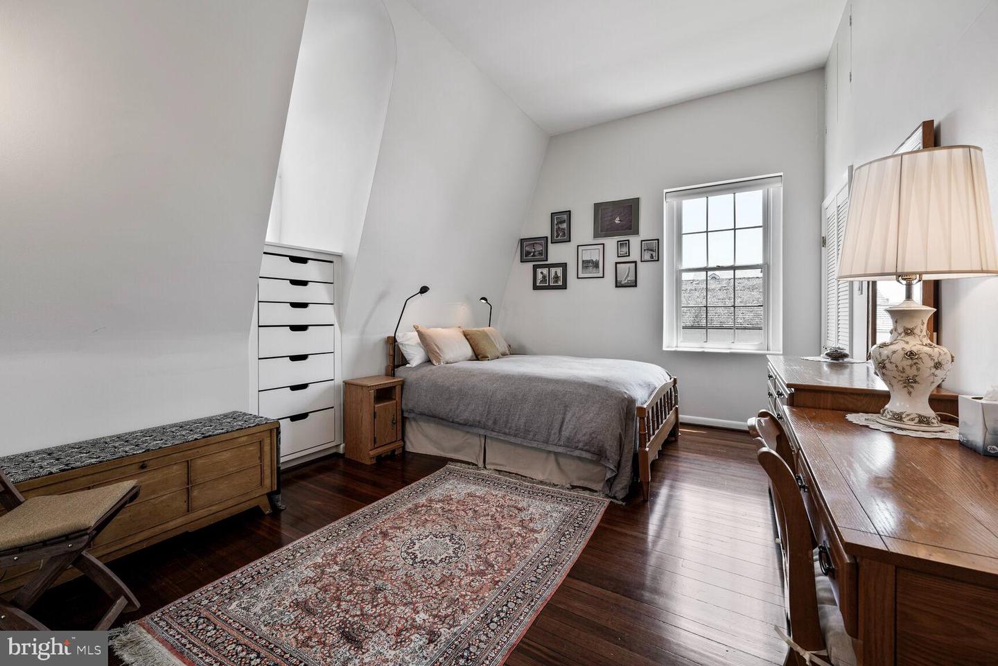 706 PRINCE ST #4, ALEXANDRIA, Virginia 22314, 2 Bedrooms Bedrooms, ,2 BathroomsBathrooms,Residential,For sale,706 PRINCE ST #4,VAAX2049042 MLS # VAAX2049042