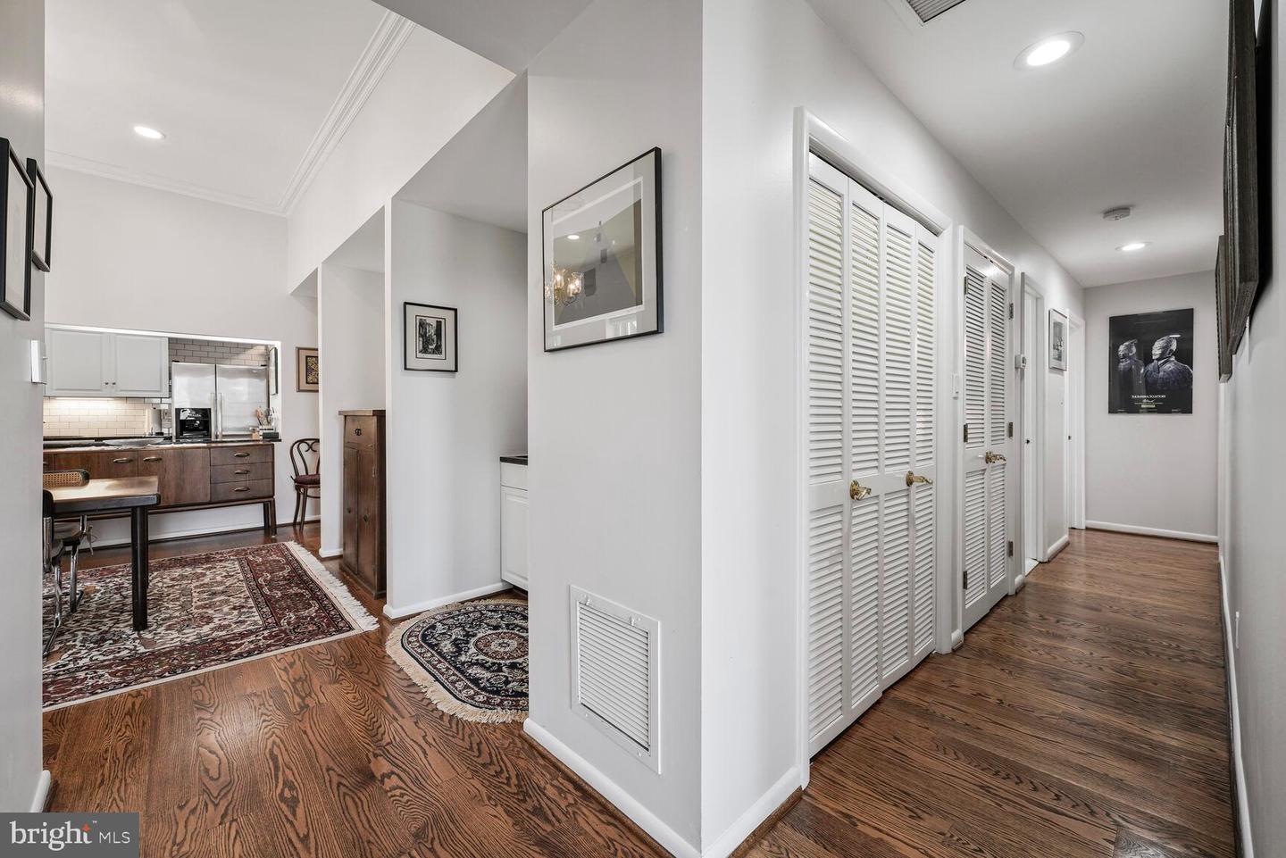 706 PRINCE ST #4, ALEXANDRIA, Virginia 22314, 2 Bedrooms Bedrooms, ,2 BathroomsBathrooms,Residential,For sale,706 PRINCE ST #4,VAAX2049042 MLS # VAAX2049042
