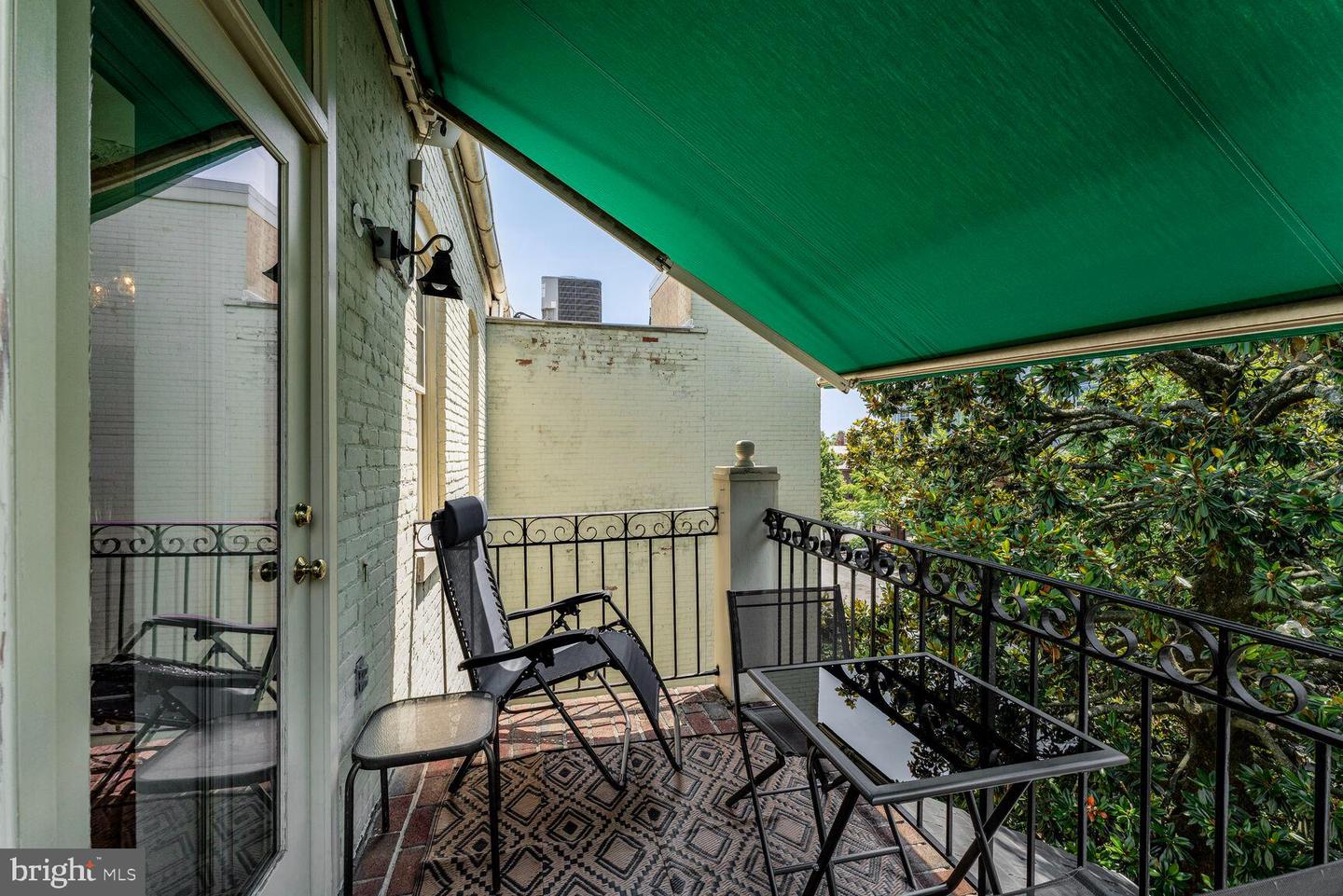 706 PRINCE ST #4, ALEXANDRIA, Virginia 22314, 2 Bedrooms Bedrooms, ,2 BathroomsBathrooms,Residential,For sale,706 PRINCE ST #4,VAAX2049042 MLS # VAAX2049042