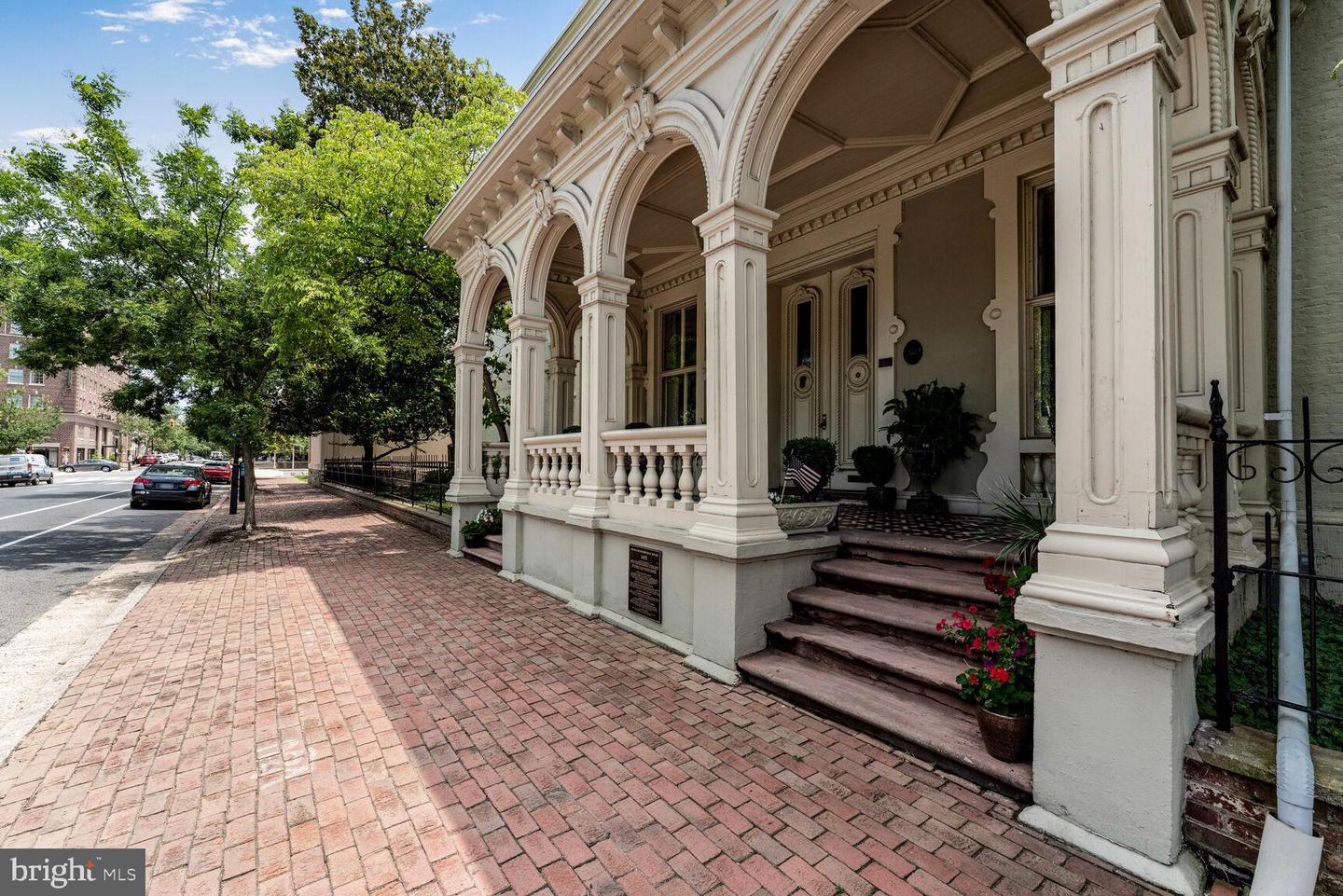 706 PRINCE ST #4, ALEXANDRIA, Virginia 22314, 2 Bedrooms Bedrooms, ,2 BathroomsBathrooms,Residential,For sale,706 PRINCE ST #4,VAAX2049042 MLS # VAAX2049042