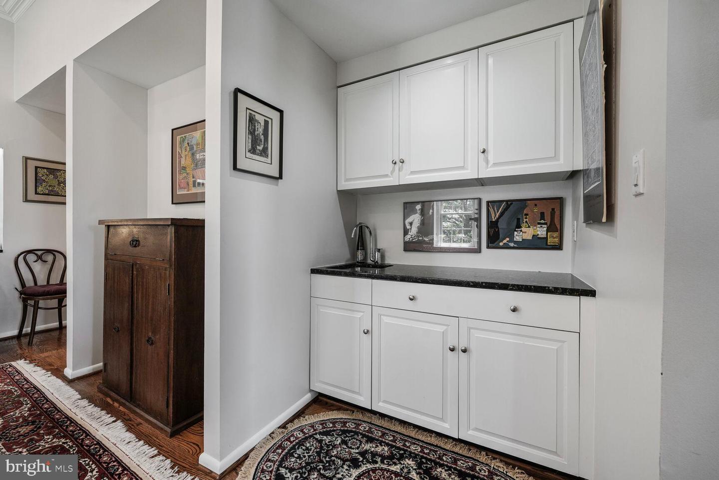 706 PRINCE ST #4, ALEXANDRIA, Virginia 22314, 2 Bedrooms Bedrooms, ,2 BathroomsBathrooms,Residential,For sale,706 PRINCE ST #4,VAAX2049042 MLS # VAAX2049042