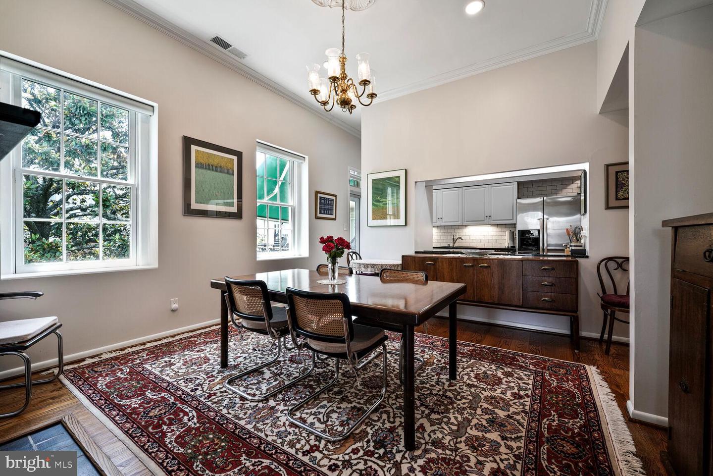 706 PRINCE ST #4, ALEXANDRIA, Virginia 22314, 2 Bedrooms Bedrooms, ,2 BathroomsBathrooms,Residential,For sale,706 PRINCE ST #4,VAAX2049042 MLS # VAAX2049042