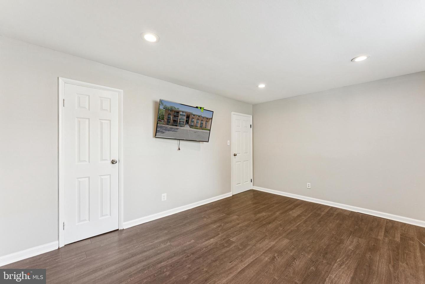 527 N ARMISTEAD ST #101, ALEXANDRIA, Virginia 22312, 1 Bedroom Bedrooms, ,1 BathroomBathrooms,Residential,For sale,527 N ARMISTEAD ST #101,VAAX2049046 MLS # VAAX2049046