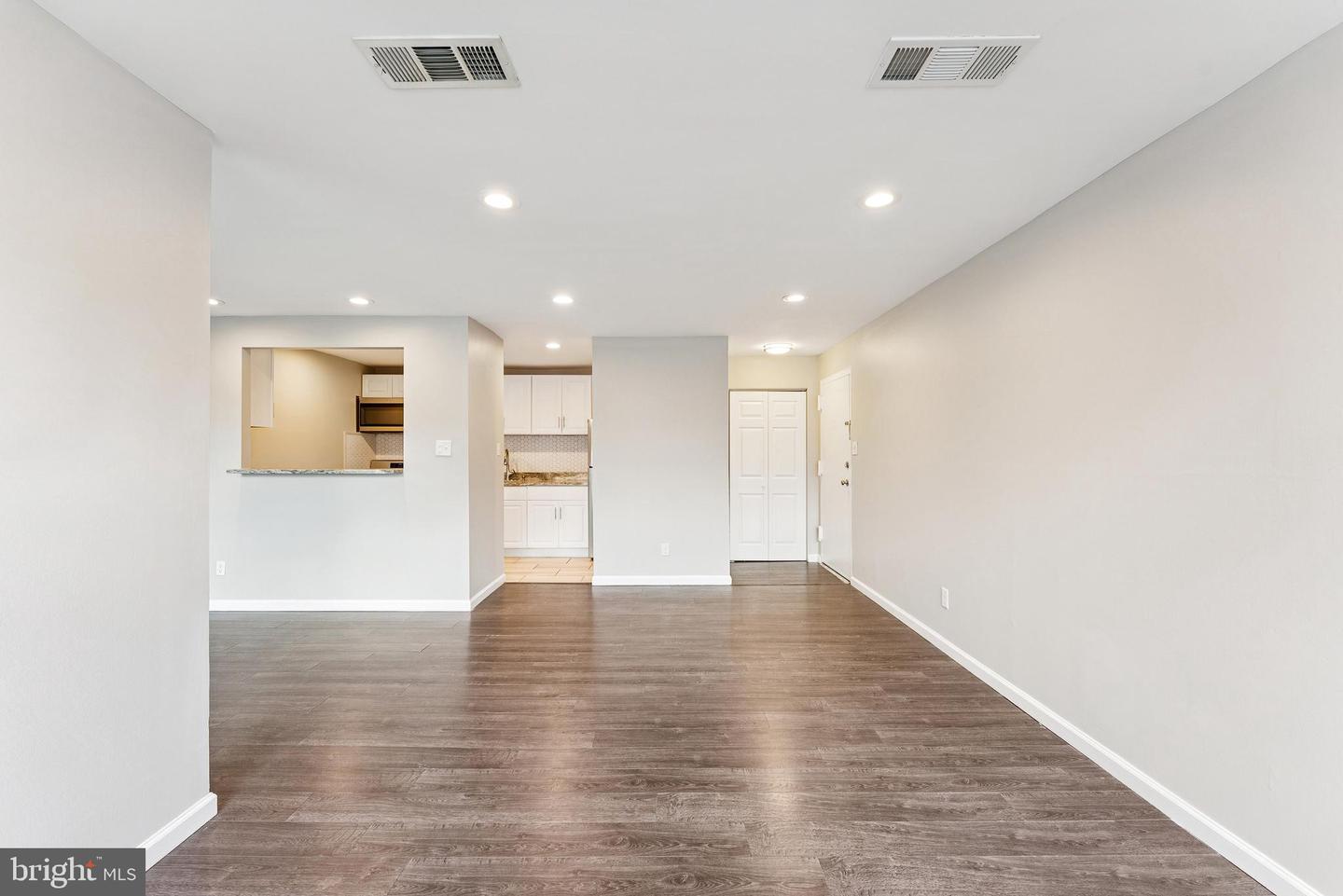 527 N ARMISTEAD ST #101, ALEXANDRIA, Virginia 22312, 1 Bedroom Bedrooms, ,1 BathroomBathrooms,Residential,For sale,527 N ARMISTEAD ST #101,VAAX2049046 MLS # VAAX2049046
