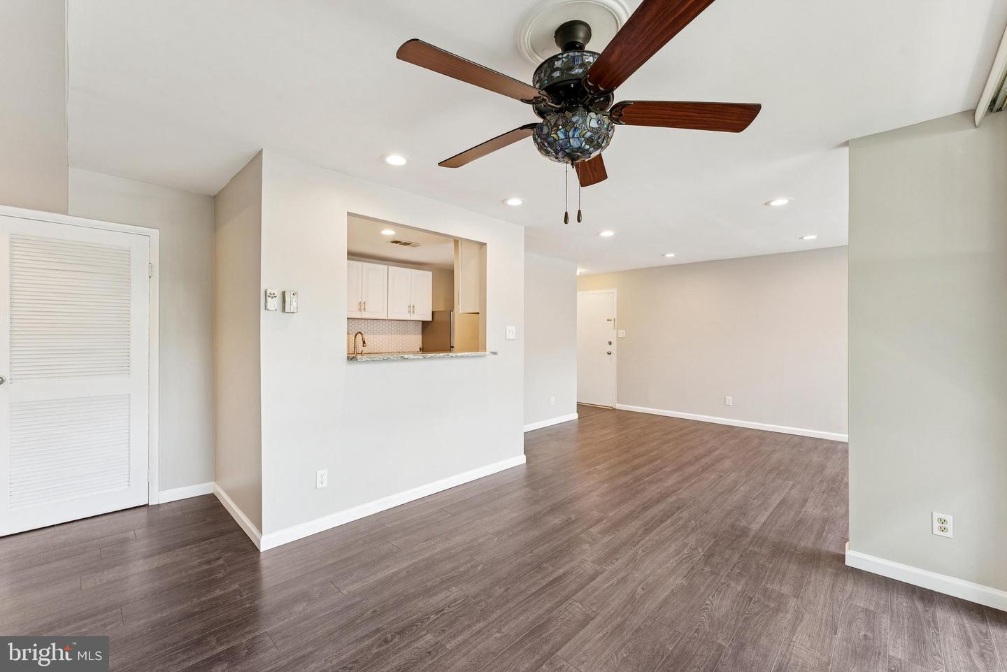 527 N ARMISTEAD ST #101, ALEXANDRIA, Virginia 22312, 1 Bedroom Bedrooms, ,1 BathroomBathrooms,Residential,For sale,527 N ARMISTEAD ST #101,VAAX2049046 MLS # VAAX2049046