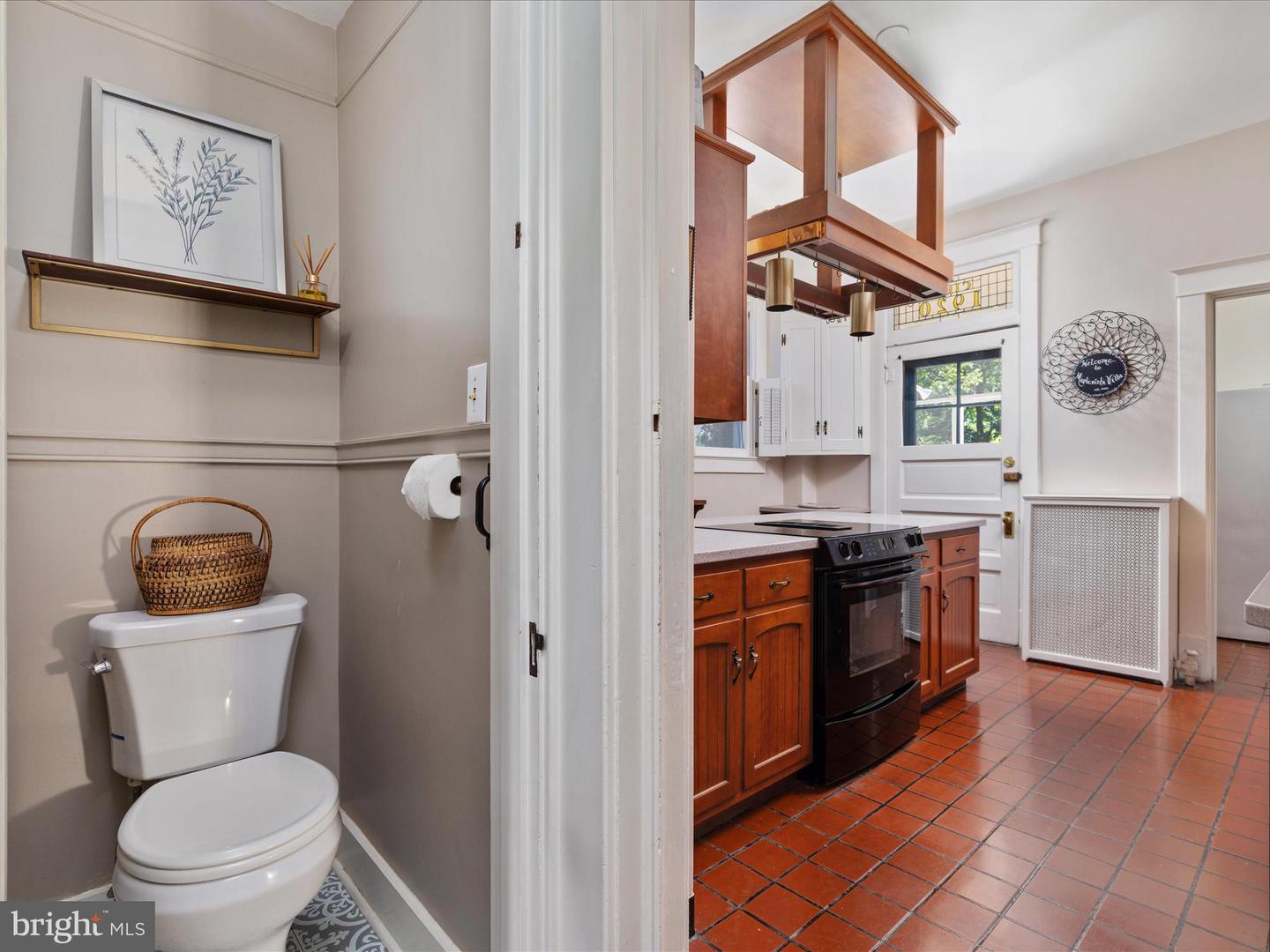 408 S WASHINGTON ST, WINCHESTER, Virginia 22601, 4 Bedrooms Bedrooms, 14 Rooms Rooms,1 BathroomBathrooms,Residential,For sale,408 S WASHINGTON ST,VAWI2008984 MLS # VAWI2008984