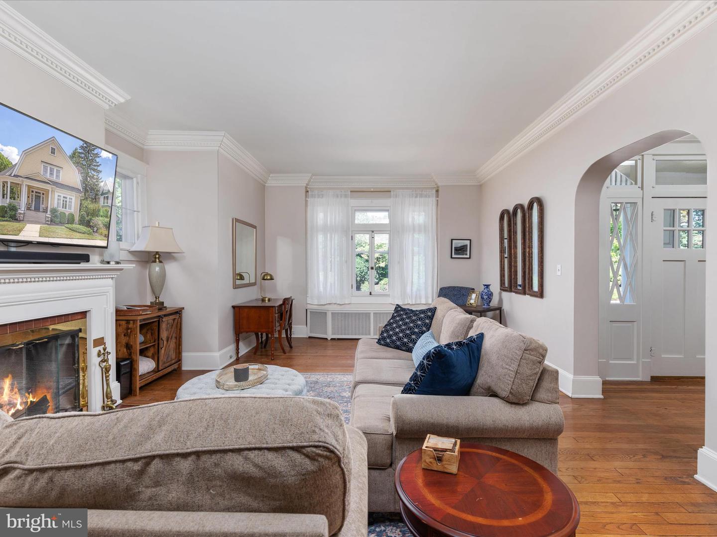 408 S WASHINGTON ST, WINCHESTER, Virginia 22601, 4 Bedrooms Bedrooms, 14 Rooms Rooms,1 BathroomBathrooms,Residential,For sale,408 S WASHINGTON ST,VAWI2008984 MLS # VAWI2008984