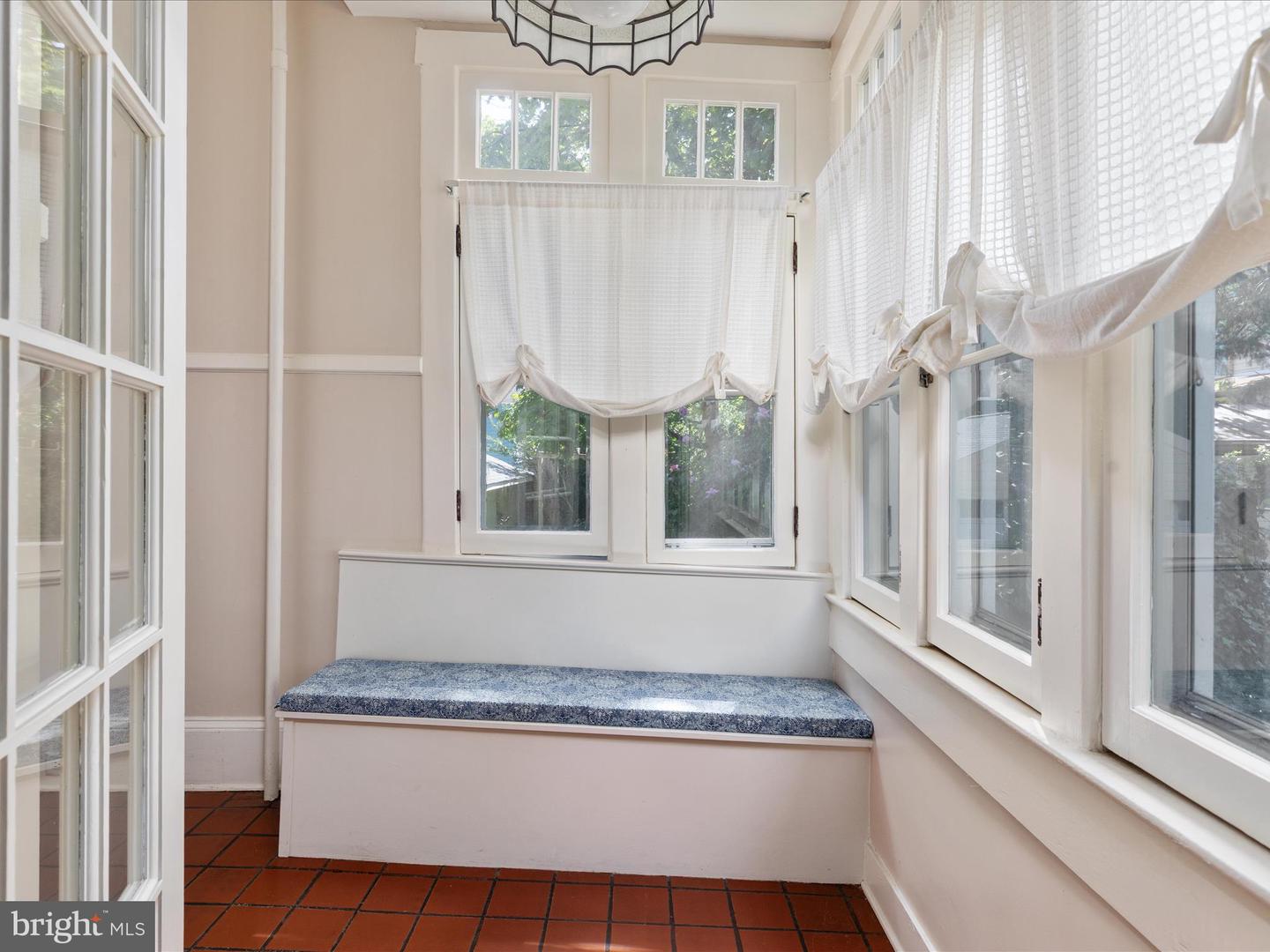 408 S WASHINGTON ST, WINCHESTER, Virginia 22601, 4 Bedrooms Bedrooms, 14 Rooms Rooms,1 BathroomBathrooms,Residential,For sale,408 S WASHINGTON ST,VAWI2008984 MLS # VAWI2008984