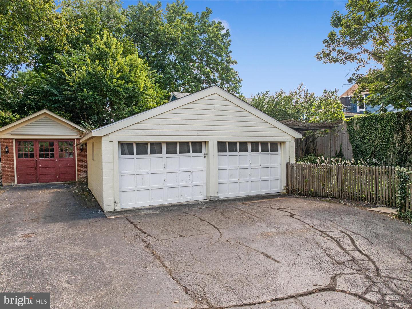 408 S WASHINGTON ST, WINCHESTER, Virginia 22601, 4 Bedrooms Bedrooms, 14 Rooms Rooms,1 BathroomBathrooms,Residential,For sale,408 S WASHINGTON ST,VAWI2008984 MLS # VAWI2008984