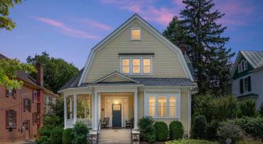 408 S WASHINGTON ST, WINCHESTER, Virginia 22601, 4 Bedrooms Bedrooms, 14 Rooms Rooms,1 BathroomBathrooms,Residential,For sale,408 S WASHINGTON ST,VAWI2008984 MLS # VAWI2008984