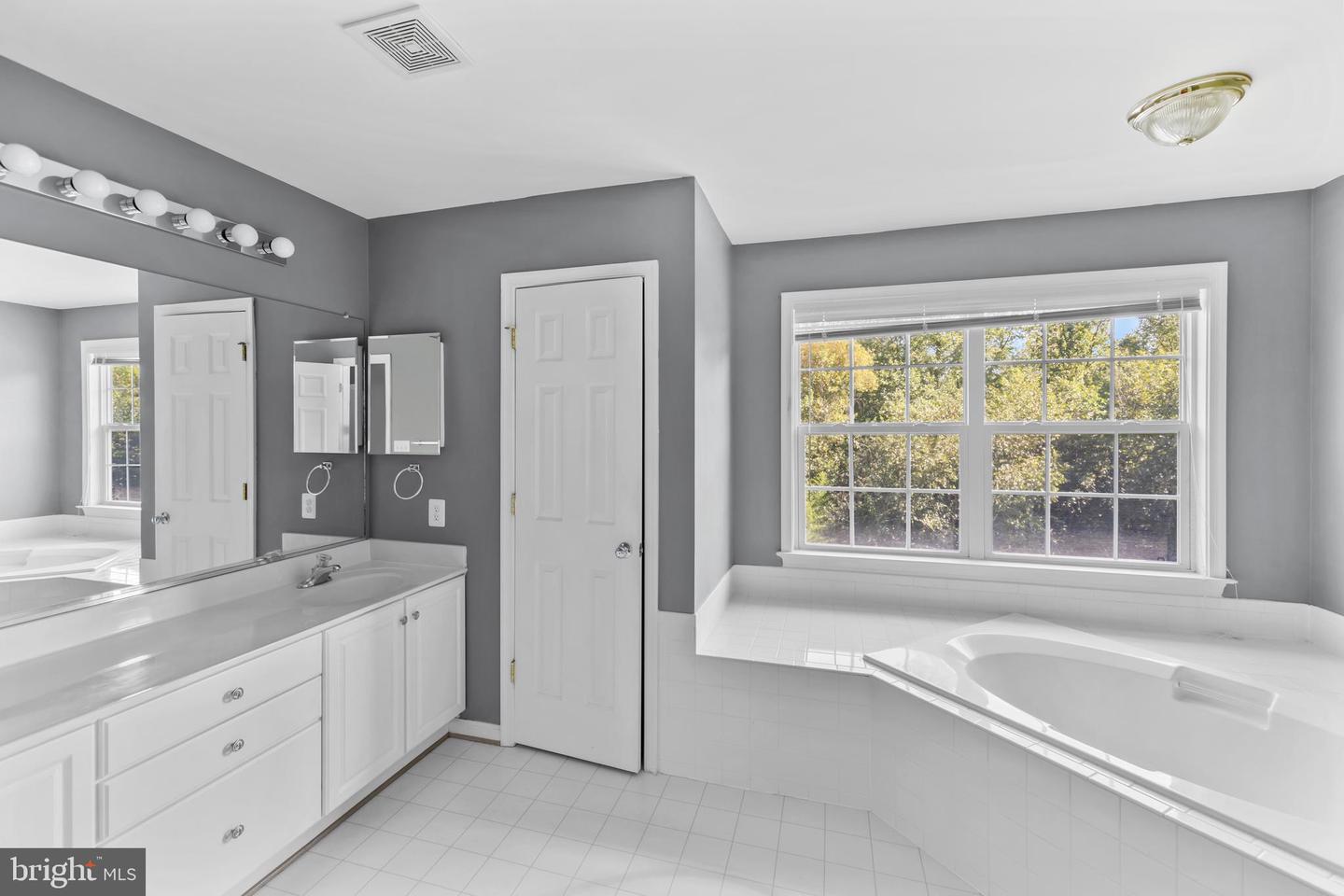 3622 CAROLINA CT, FREDERICKSBURG, Virginia 22408, 5 Bedrooms Bedrooms, ,3 BathroomsBathrooms,Residential,For sale,3622 CAROLINA CT,VASP2035844 MLS # VASP2035844