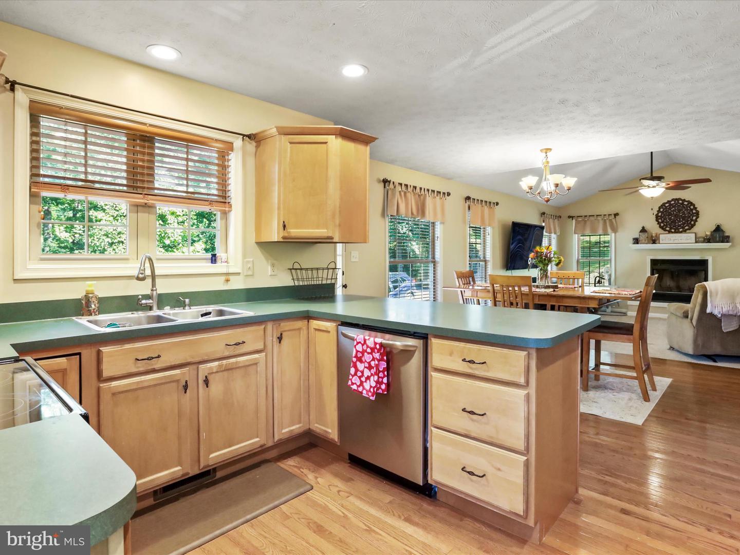 32 GREENFIELD RD, FRONT ROYAL, Virginia 22630, 3 Bedrooms Bedrooms, ,3 BathroomsBathrooms,Residential,For sale,32 GREENFIELD RD,VAWR2012140 MLS # VAWR2012140