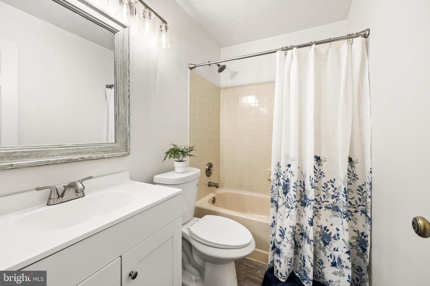 12247 WADSWORTH WAY, WOODBRIDGE, Virginia 22192, 2 Bedrooms Bedrooms, ,2 BathroomsBathrooms,Residential,For sale,12247 WADSWORTH WAY,VAPW2102876 MLS # VAPW2102876