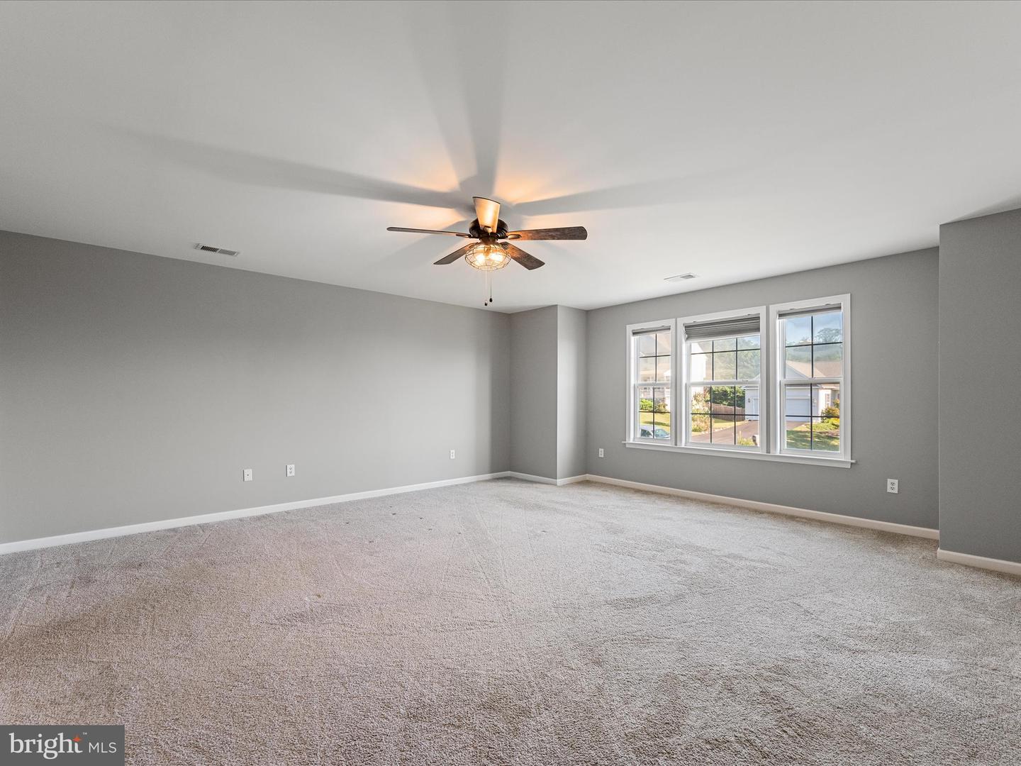 292 FORTRESS DR, WINCHESTER, Virginia 22603, 5 Bedrooms Bedrooms, ,3 BathroomsBathrooms,Residential,For sale,292 FORTRESS DR,VAFV2036458 MLS # VAFV2036458