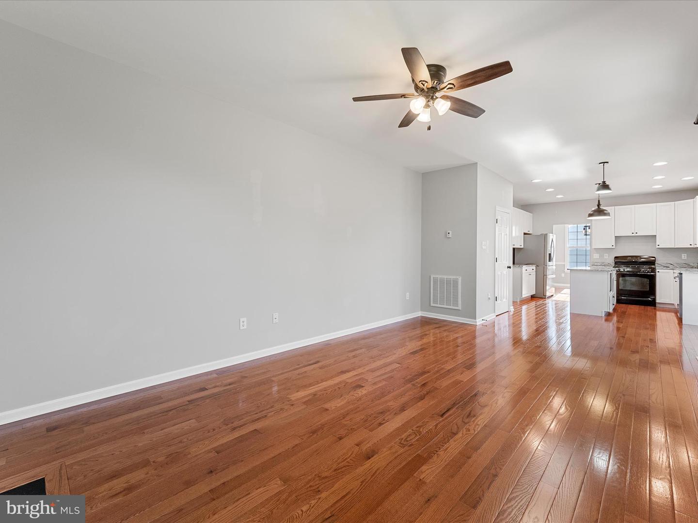 292 FORTRESS DR, WINCHESTER, Virginia 22603, 5 Bedrooms Bedrooms, ,3 BathroomsBathrooms,Residential,For sale,292 FORTRESS DR,VAFV2036458 MLS # VAFV2036458