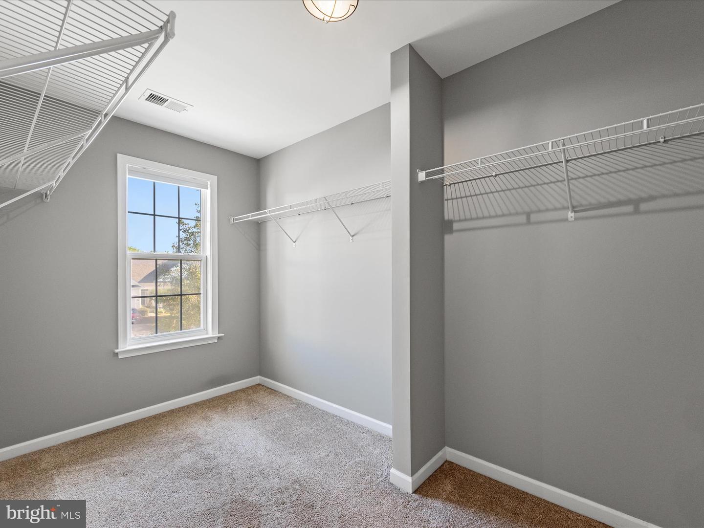 292 FORTRESS DR, WINCHESTER, Virginia 22603, 5 Bedrooms Bedrooms, ,3 BathroomsBathrooms,Residential,For sale,292 FORTRESS DR,VAFV2036458 MLS # VAFV2036458