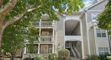 1708 LAKE SHORE CREST DR #26, RESTON, Virginia 20190, 2 Bedrooms Bedrooms, ,2 BathroomsBathrooms,Residential,For sale,1708 LAKE SHORE CREST DR #26,VAFX2264004 MLS # VAFX2264004