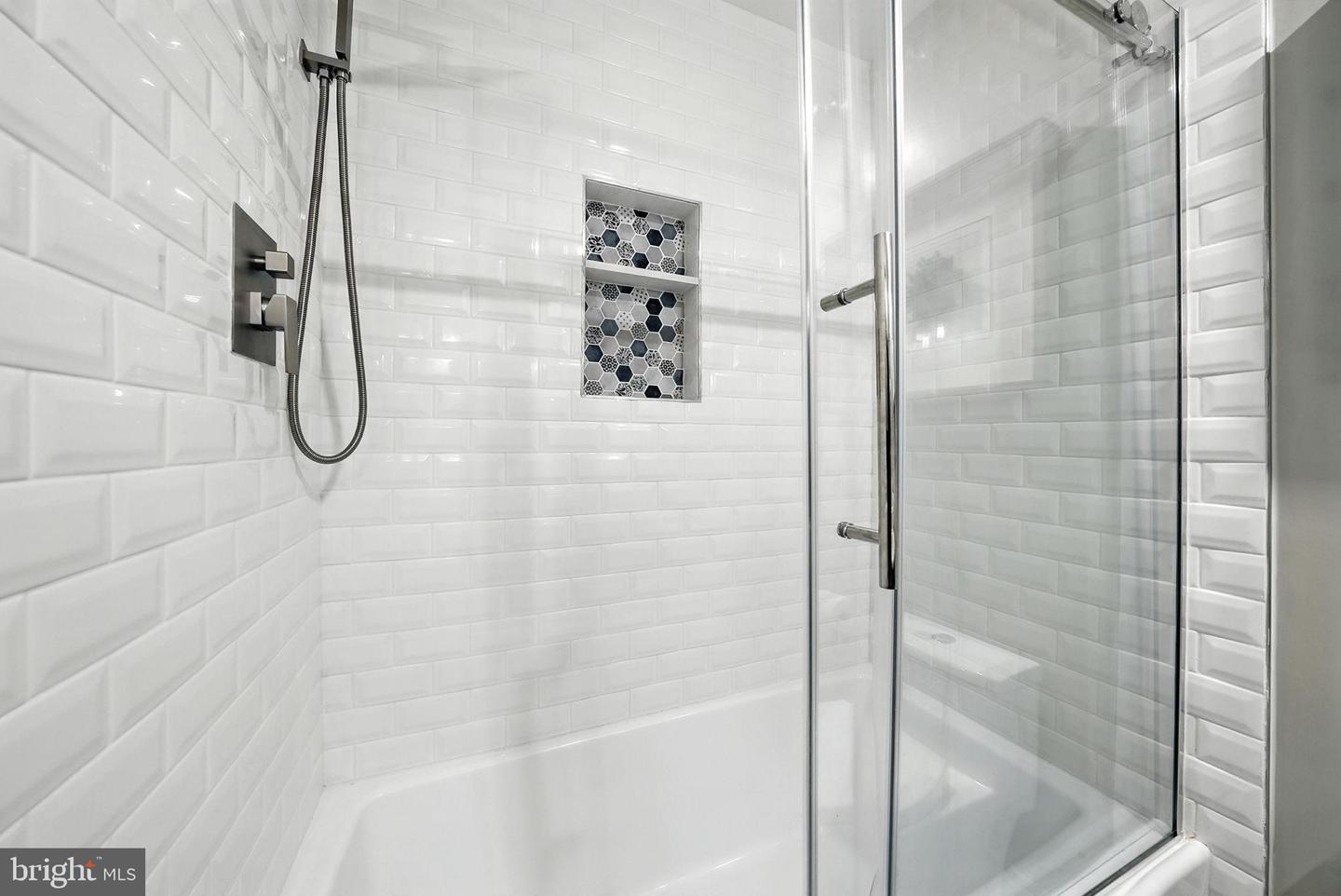 4014 WAKEFIELD DR, ANNANDALE, Virginia 22003, 5 Bedrooms Bedrooms, 19 Rooms Rooms,4 BathroomsBathrooms,Residential,For sale,4014 WAKEFIELD DR,VAFX2264040 MLS # VAFX2264040