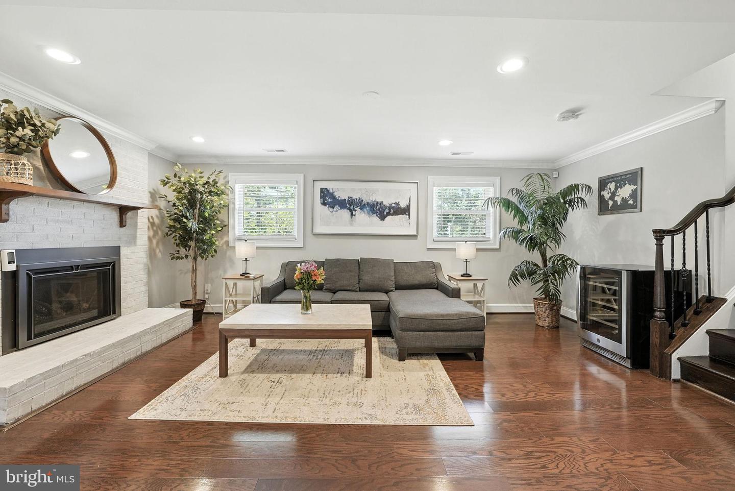 4014 WAKEFIELD DR, ANNANDALE, Virginia 22003, 5 Bedrooms Bedrooms, 19 Rooms Rooms,4 BathroomsBathrooms,Residential,For sale,4014 WAKEFIELD DR,VAFX2264040 MLS # VAFX2264040