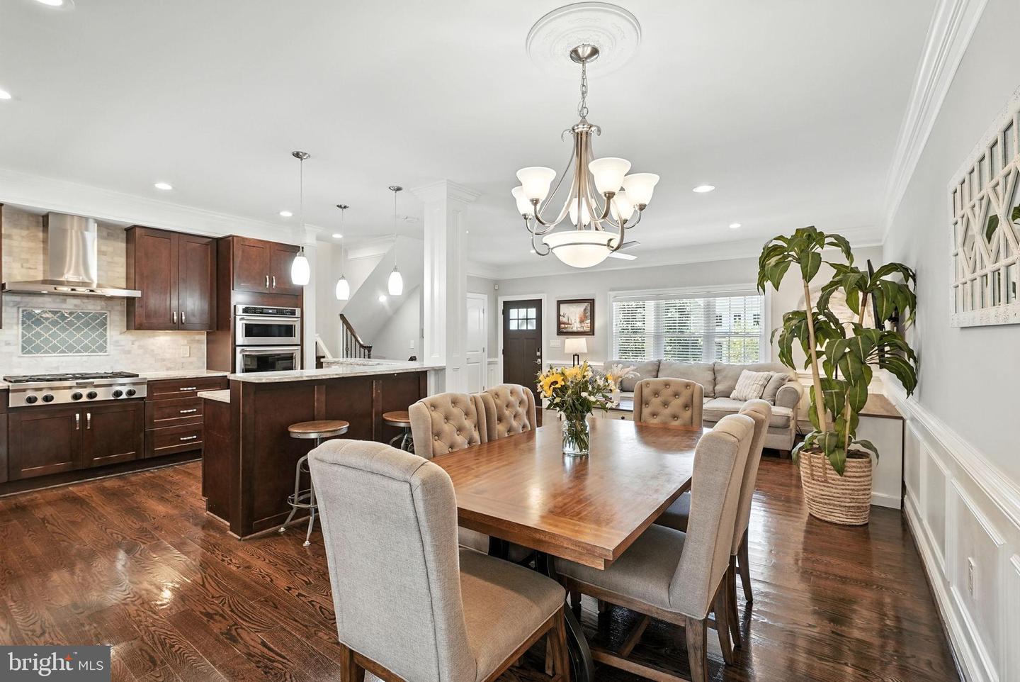 4014 WAKEFIELD DR, ANNANDALE, Virginia 22003, 5 Bedrooms Bedrooms, 19 Rooms Rooms,4 BathroomsBathrooms,Residential,For sale,4014 WAKEFIELD DR,VAFX2264040 MLS # VAFX2264040