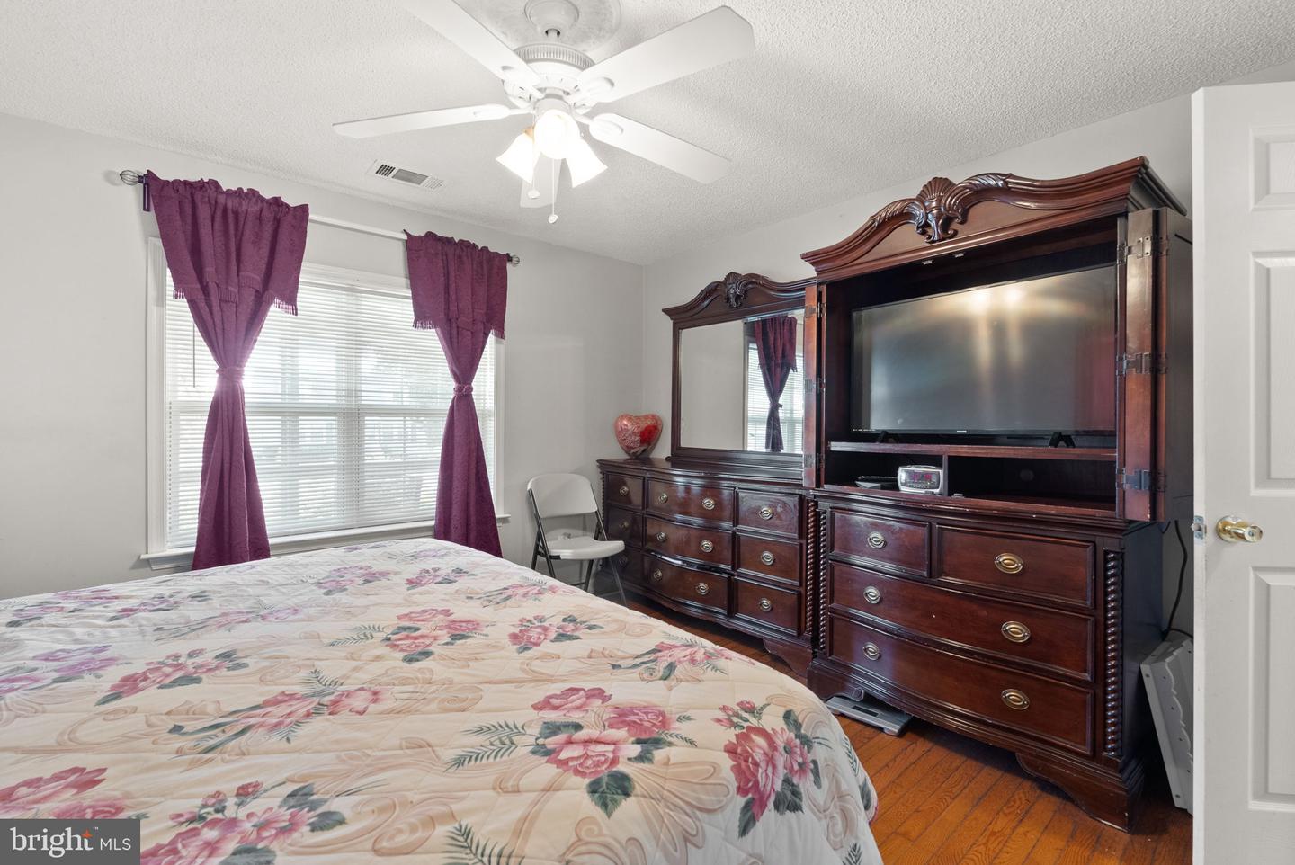 4023 WHITE HAVEN DR, DUMFRIES, Virginia 22026, 3 Bedrooms Bedrooms, ,2 BathroomsBathrooms,Residential,For sale,4023 WHITE HAVEN DR,VAPW2102908 MLS # VAPW2102908