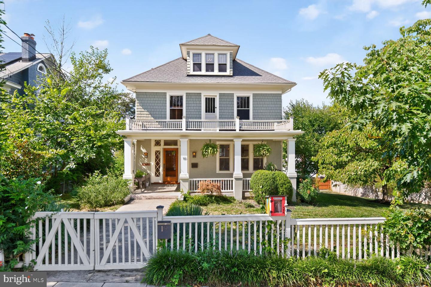 19 WHITTIER ST NW, WASHINGTON, District Of Columbia 20012, 6 Bedrooms Bedrooms, ,4 BathroomsBathrooms,Residential,For sale,19 WHITTIER ST NW,DCDC2217410 MLS # DCDC2217410