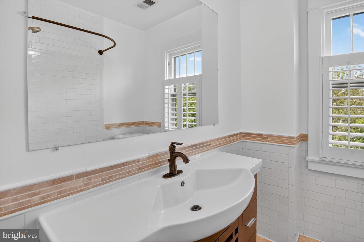 19 WHITTIER ST NW, WASHINGTON, District Of Columbia 20012, 6 Bedrooms Bedrooms, ,4 BathroomsBathrooms,Residential,For sale,19 WHITTIER ST NW,DCDC2217410 MLS # DCDC2217410