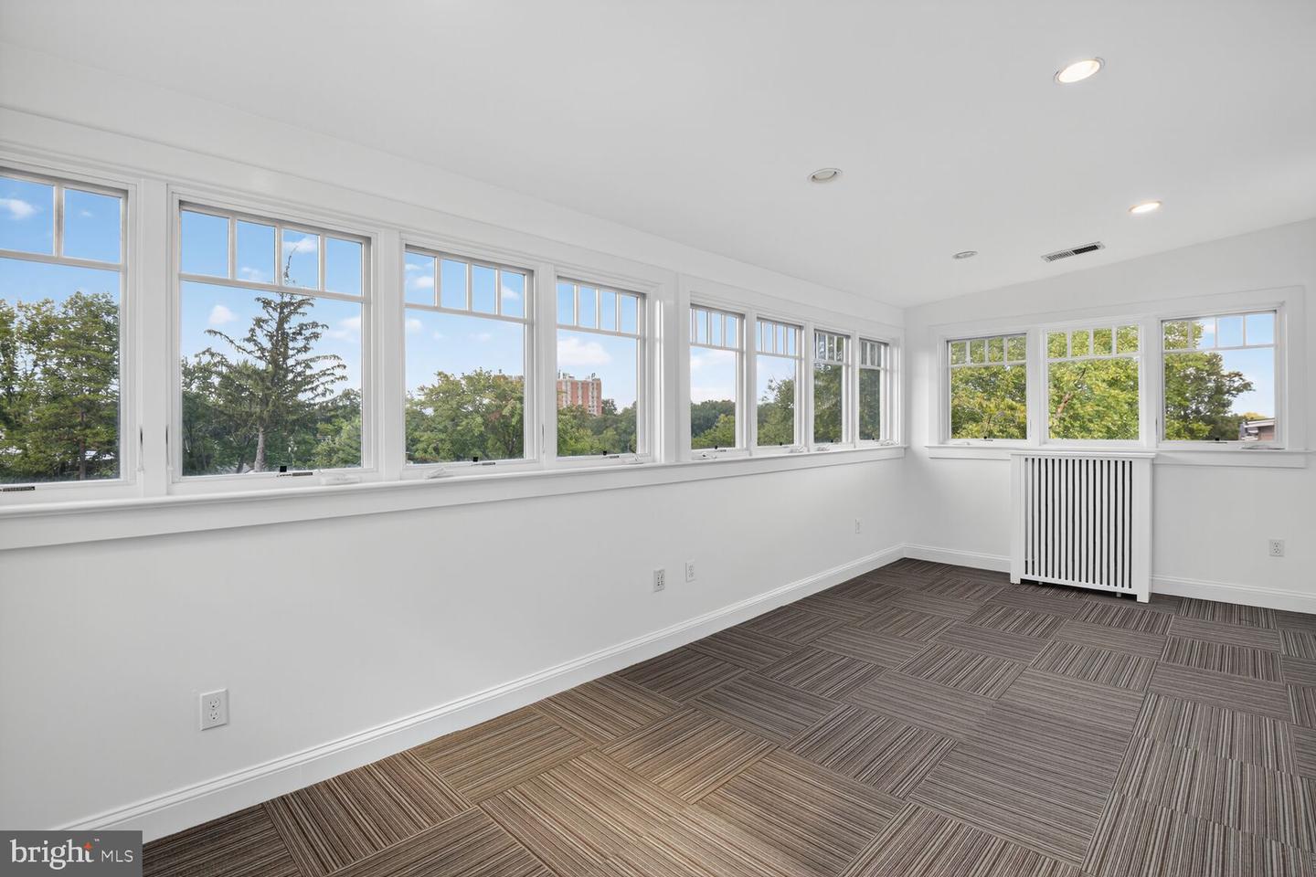 19 WHITTIER ST NW, WASHINGTON, District Of Columbia 20012, 6 Bedrooms Bedrooms, ,4 BathroomsBathrooms,Residential,For sale,19 WHITTIER ST NW,DCDC2217410 MLS # DCDC2217410