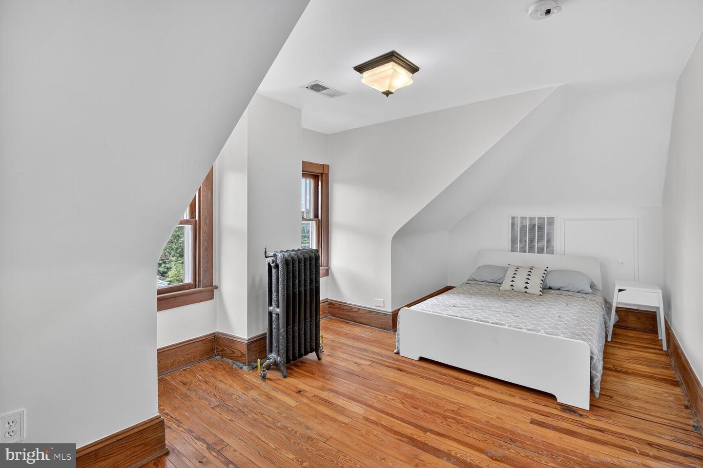19 WHITTIER ST NW, WASHINGTON, District Of Columbia 20012, 6 Bedrooms Bedrooms, ,4 BathroomsBathrooms,Residential,For sale,19 WHITTIER ST NW,DCDC2217410 MLS # DCDC2217410