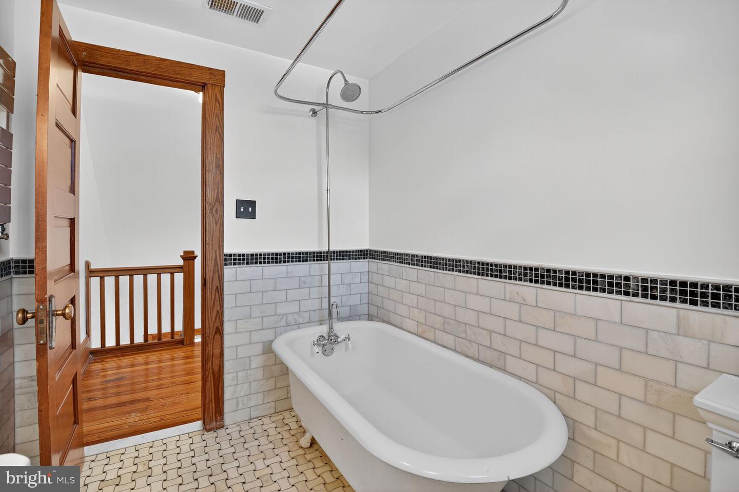 19 WHITTIER ST NW, WASHINGTON, District Of Columbia 20012, 6 Bedrooms Bedrooms, ,4 BathroomsBathrooms,Residential,For sale,19 WHITTIER ST NW,DCDC2217410 MLS # DCDC2217410