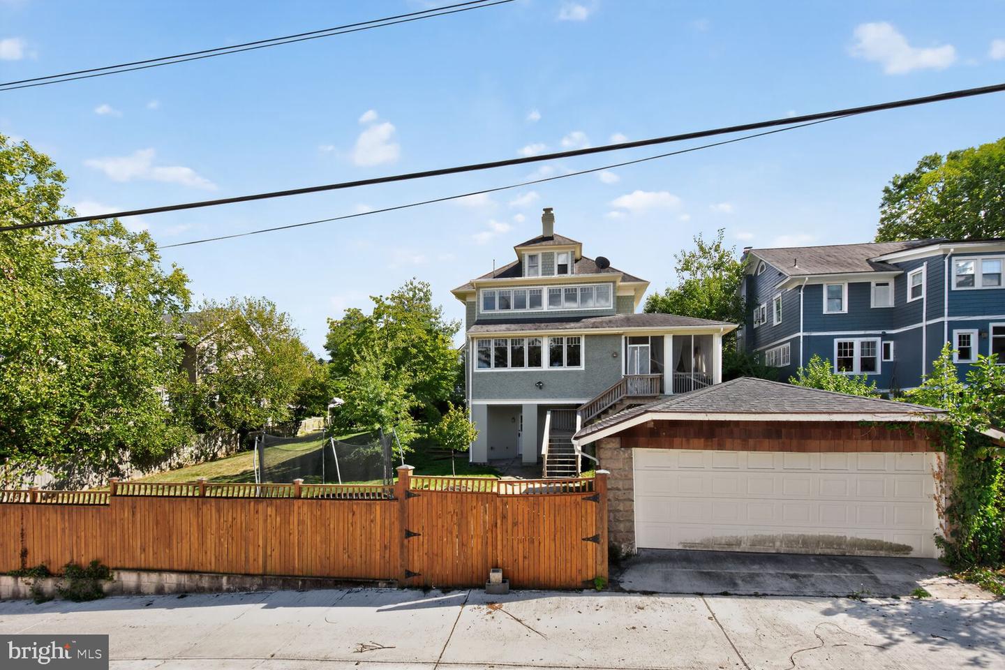 19 WHITTIER ST NW, WASHINGTON, District Of Columbia 20012, 6 Bedrooms Bedrooms, ,4 BathroomsBathrooms,Residential,For sale,19 WHITTIER ST NW,DCDC2217410 MLS # DCDC2217410
