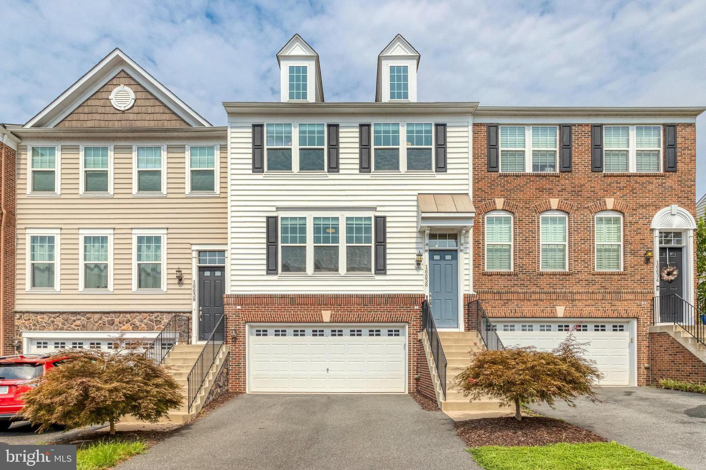 16636 DANRIDGE MANOR DR, WOODBRIDGE, Virginia 22191, 3 Bedrooms Bedrooms, ,3 BathroomsBathrooms,Residential,For sale,16636 DANRIDGE MANOR DR,VAPW2102934 MLS # VAPW2102934